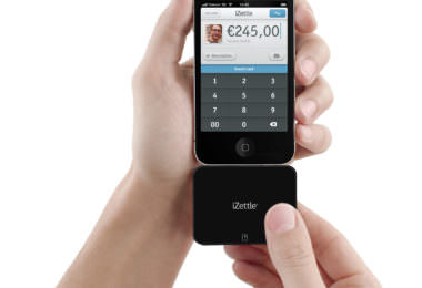 Der iZettle-Card-Reader am iPhone