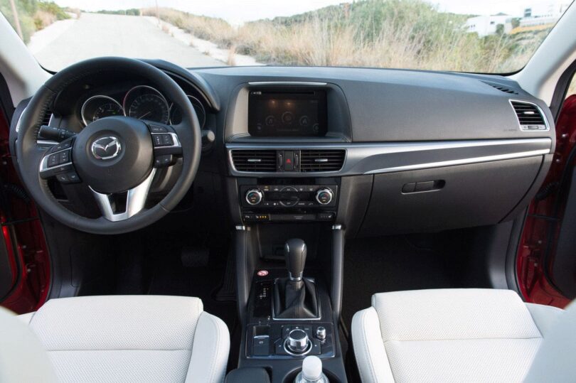 2015 Mazda CX-5 Skyactiv-D 150 AWD - Dashboard