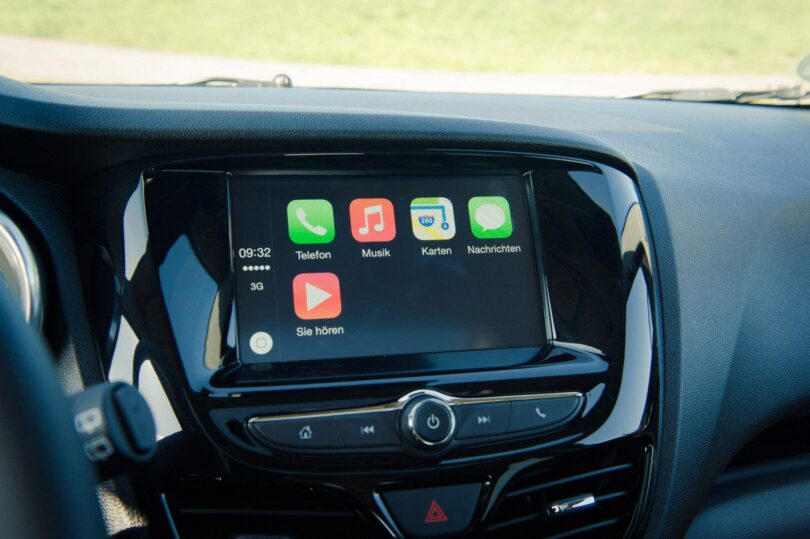 Apple CarPlay Infotainment-System - 2015 Opel KARL