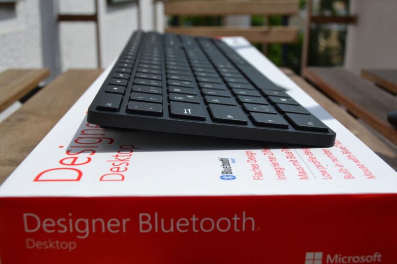 Microsoft Designer Bluetooth Desktop - Tastatur von der Seite