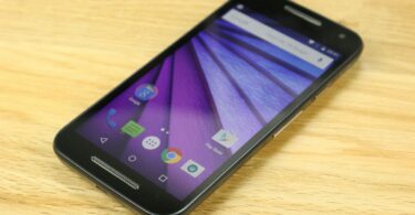 Motorola Moto G 2015 von vorne