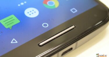 Motorola Moto X Pure Edition: Blick auf den unteren Front-Speaker