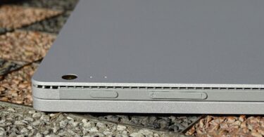 Microsoft Surface Book zugeklappt