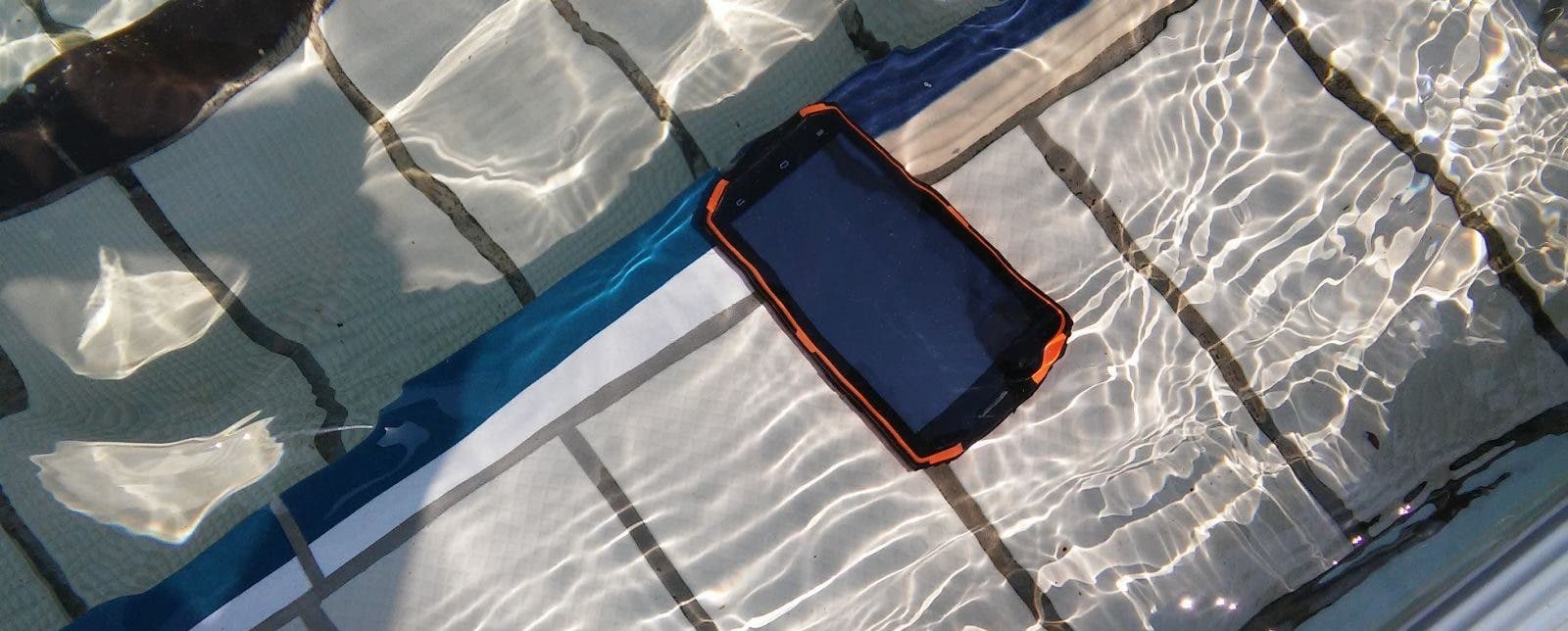 Vphone X3 unter Wasser