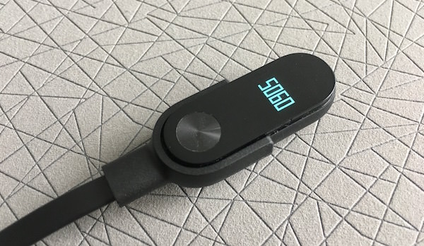 Xiaomi Mi Band 2 Aufladen