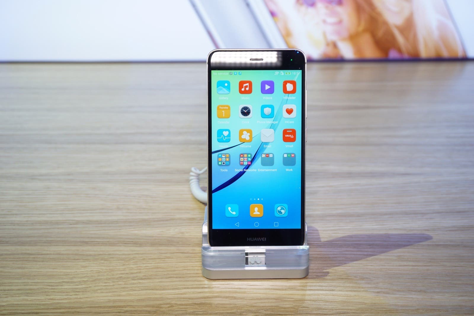 Huawei Nova Plus Hands On 7