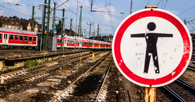 Person im Gleis, Warnung, Regio, Hannover, Deutsche Bahn