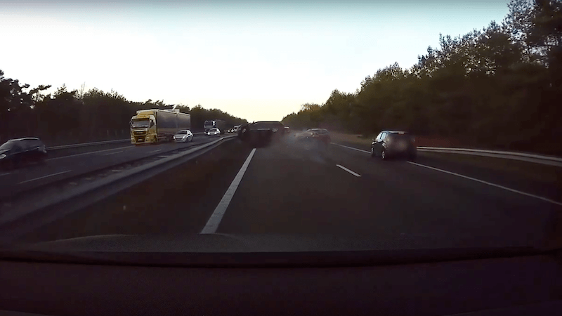 Tesla Video Unfall Dashcam