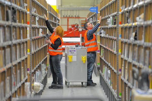 Amazon, Logistikzentrum