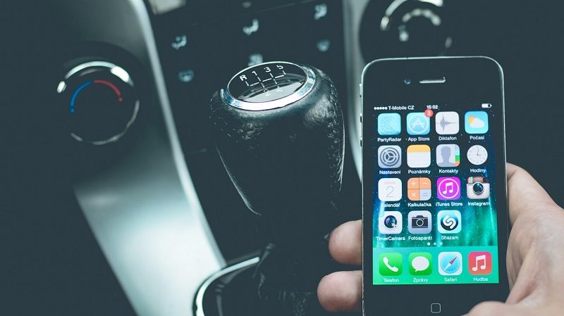 Smartphone Auto Handy Steuer