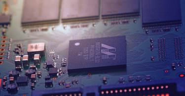 Leiterplatte, Platine, Hardware, Software, Daten, Künstliche Intelligenz, KI