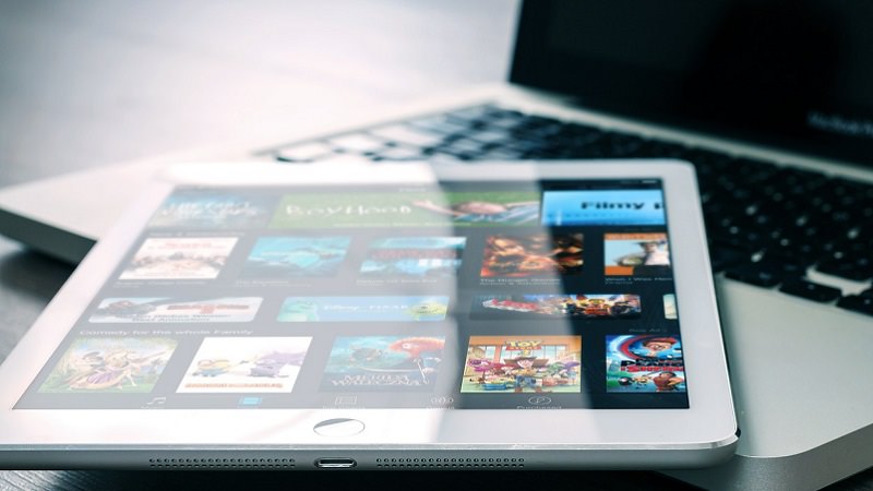 Netflix, Tablet, iPad, Macbook, Netflix-Werbung