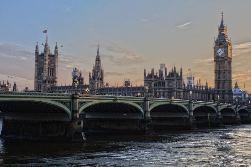 Großbritannien, ÖPNV, Öffentliche Verkehrsmittel 