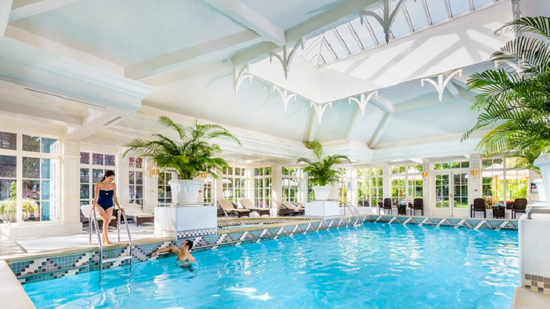Disneyland Hotel Paris Pool