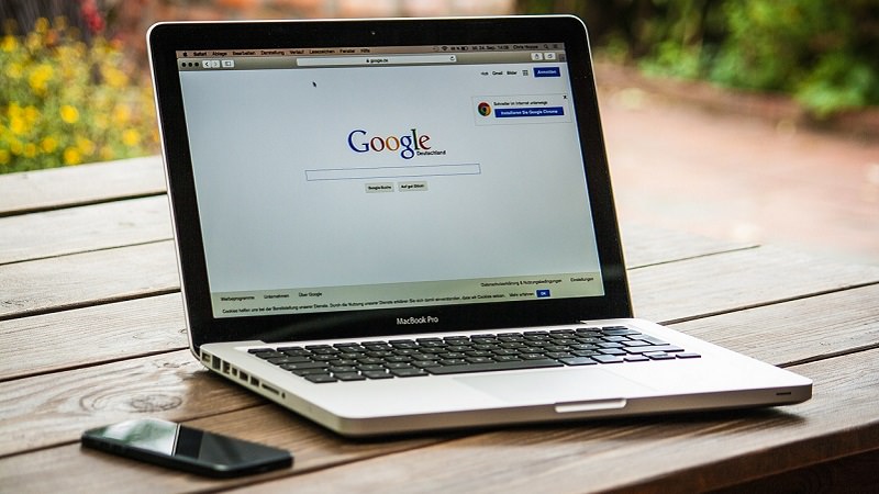 Google-Suche, Mac Book, iPhone, Google-Keywords