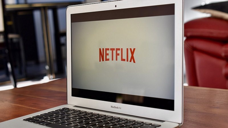 Netflix, Laptop, Netflix-Logo, Netflix im März