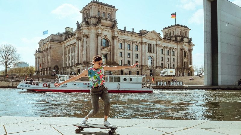 Stark Board Frau Skateboard Berlin