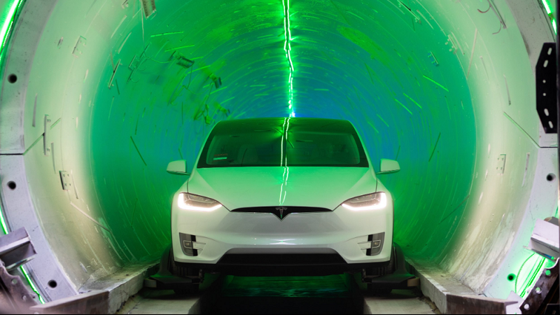 Hyperloop-Tunnel mit Model X