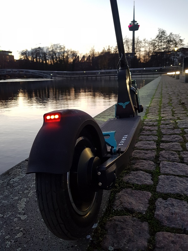 Yorks S1-Elite E-Scooter von hinten