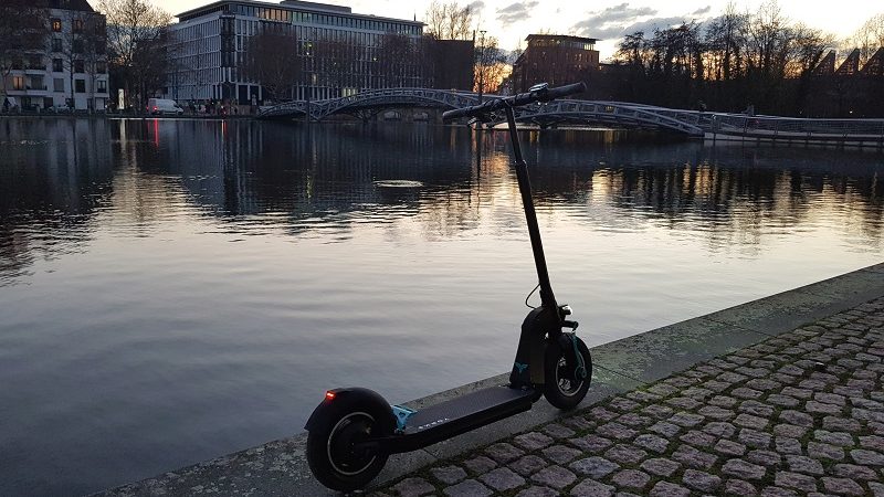 Yorks S1-Elite E-Scooter Seitenansicht