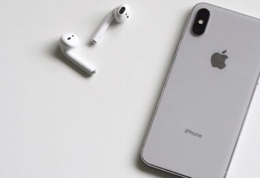 Airpods, iPhone, AirPods, Apple