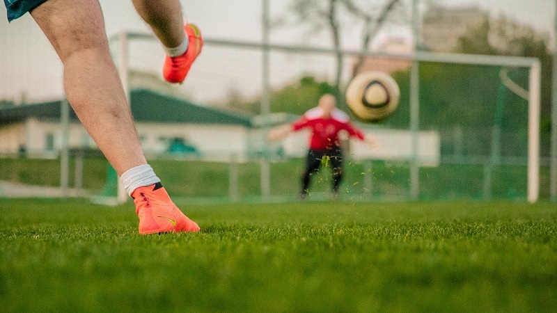 Fußball, Schuss, Torwart, Parade, Werder Lab, Fußball-Bundesliga