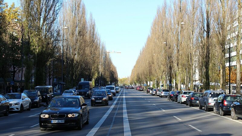 Leopoldstraße München, Verkehr, Bayern, Allee, Autos