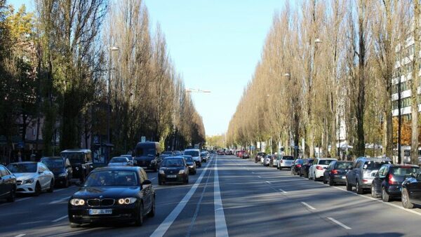 Stau, Leopoldstraße München, Verkehr, Bayern, Allee, Autos