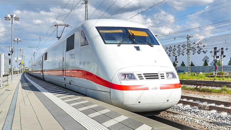 ICE, Zug, Deutsche Bahn, Fernverkehr, Ruheabteil