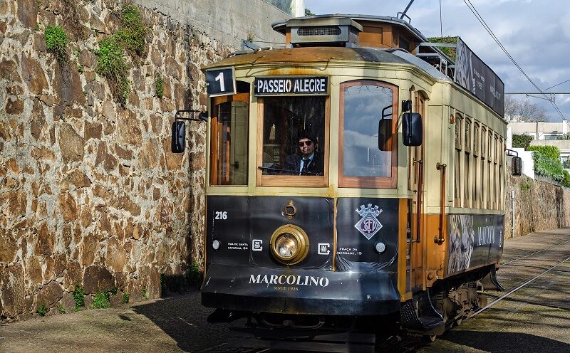 Straßenbahn, Tram, Porto