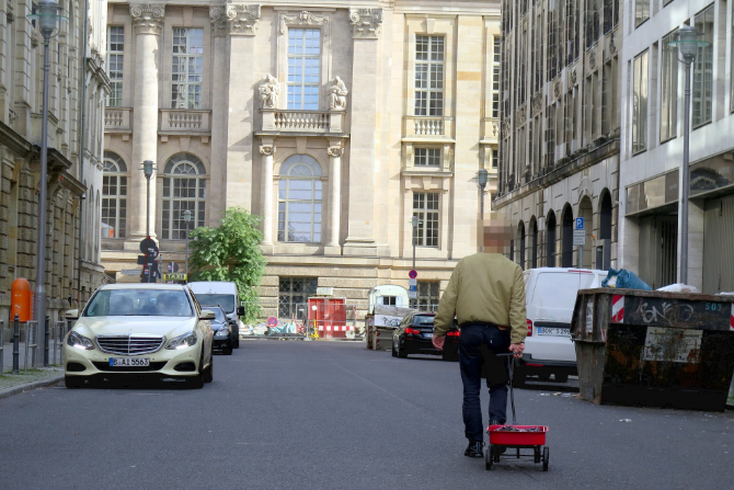 Simon Weckert, Google Maps, Hacks, Autos, Straße