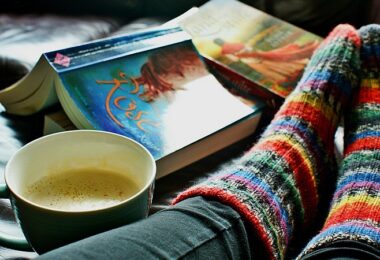 Buch, lesen, Kaffee, gemütlich