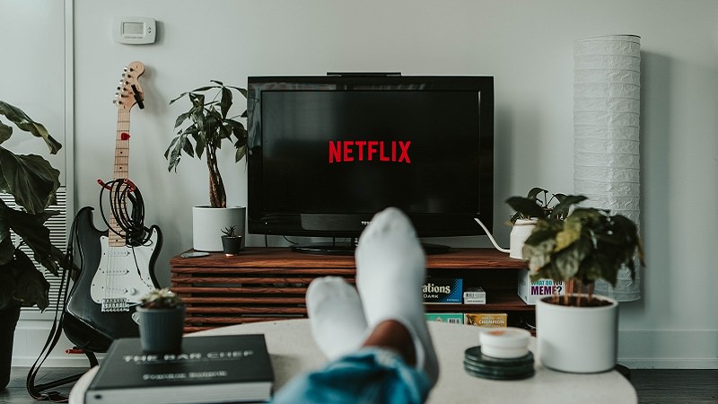 Netflix, Fernseher, Wohnzimmer, Netflix im Mai