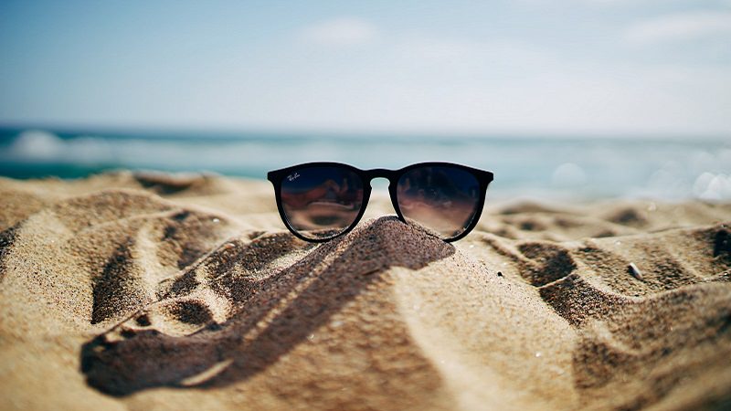 Strand, Meer, Sonne, Sonnenbrille, Erholung, Booking.com