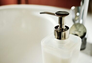 Seife, Seifenspender, Waschbecken, Hygiene, Hände waschen, Arbeitnehmer-Wünsche