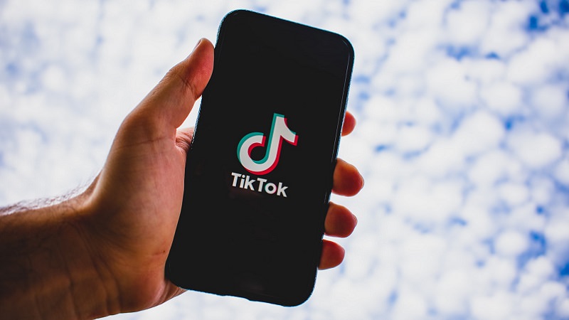 Tik Tok, Bytedance, Smartphone, blauer Himmel, Zwischenablage