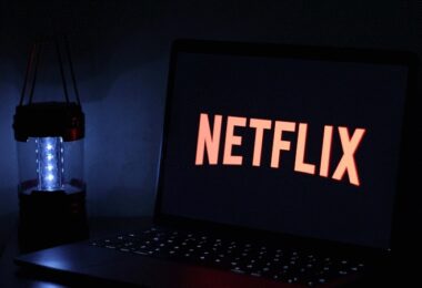 Netflix, Laptop, Laterne, Neu bei Netflix, Netflix im August 2020, Netflix-Neuerscheinungen August 2020