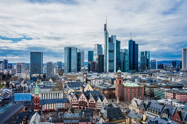 Skyline, Frankfurt, Bankenviertel, Banken, Finanzen, Finanzinstitute, Hochhäuser, beste Bezahlung
