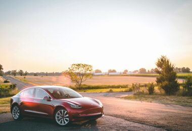 Tesla Model 3, Sonnenuntergang, Landschaft, Elektroauto, Tesla-Batterie austauschen