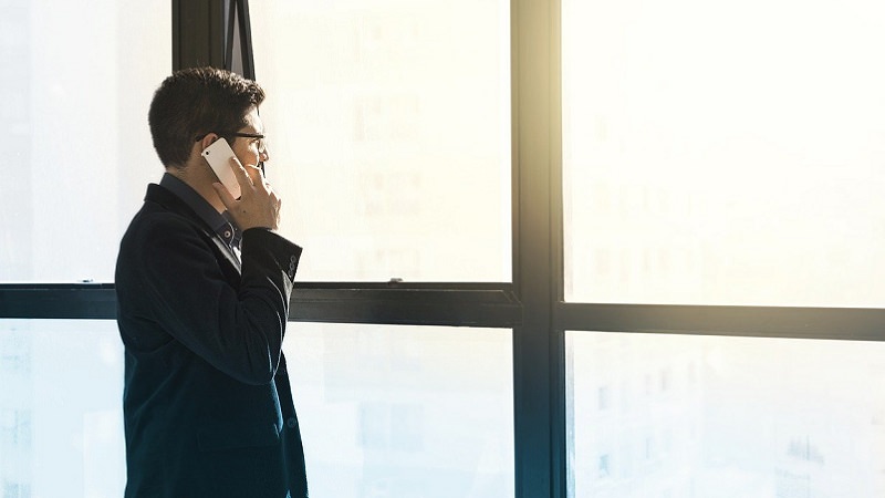 Telefonat, Telefon, Gespräch, ständige Erreichbarkeit