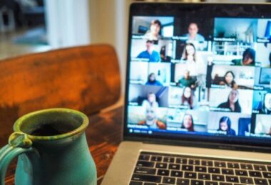 Videocall, Meeting, Home-Office, peinliche Calls, peinliche Video Calls, peinliche Videocalls