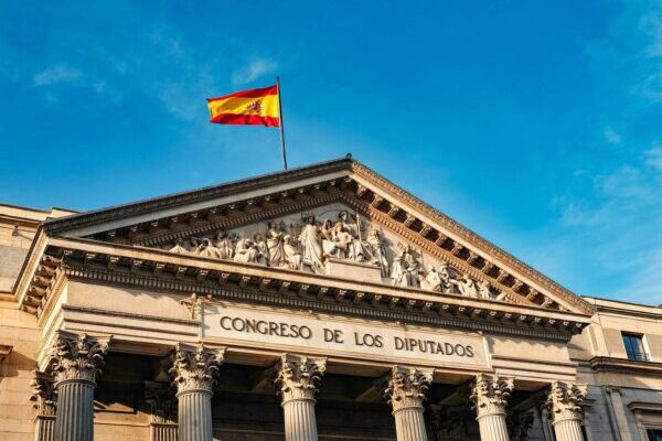 Spanien, Flagge, Gebäude