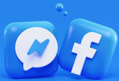 Facebook, Facebook Messenger, Facebook Smartwatch