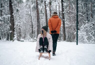 Schlitten, Schlitten-Sharing, Winter, Wald, Schnee