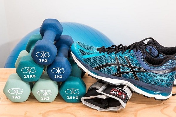 Workout, Traning, Hanteln, Sportschuhe, Joggingschuhe