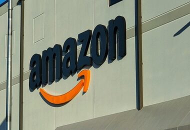 Amazon, Amazon-Gehalt, Amazon Gehalt, Amazon Zentrum, Amazon-Logistikzentrum