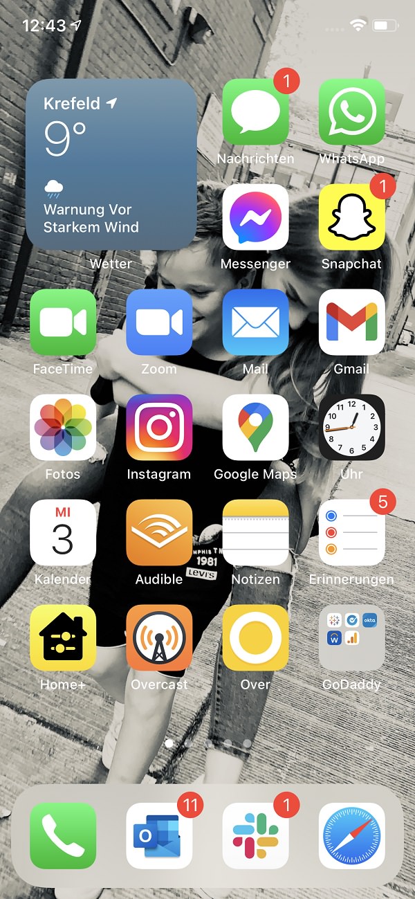 Homescreen, iPhone, Apps, Paul Ashcroft, GoDaddy, Godaddy,