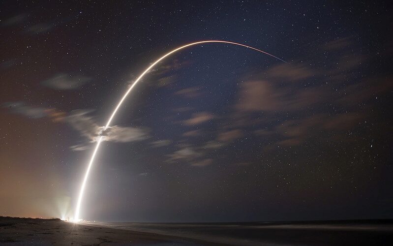 Starlink Internet Von Elon Musk Kommt Nach Deutschland Fur 660 Euro