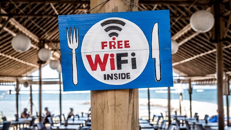 Wifi, Free WiFi, Internet, Breitband-Internet, Glasfaseranschluss, Internet-Kosten