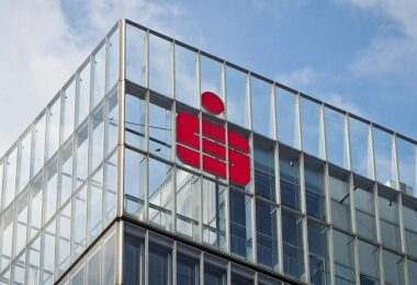 Sparkasse, Hintergrundaktivität beenden, Hintergrundaktivität deaktivieren, Hintergrund-Apps Android